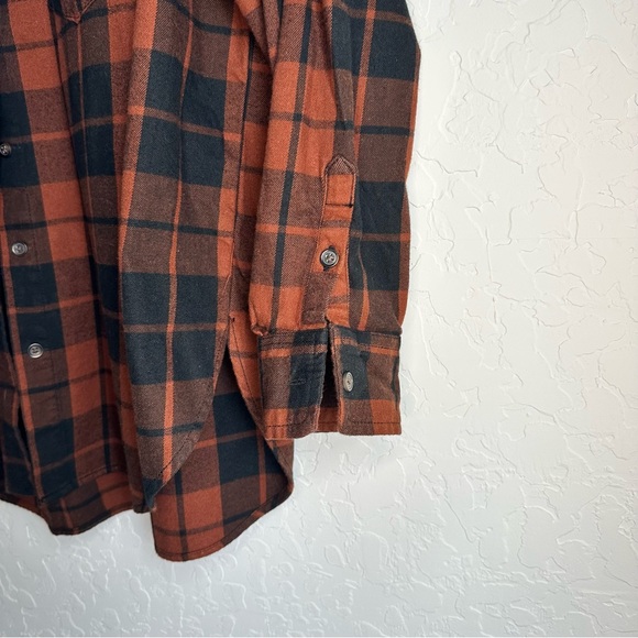 Button up flannel - Picture 3 of 3